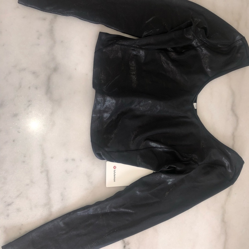 Lululemon black shirt shiny